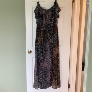 Lulus Maxi dress. Size X-LARGE